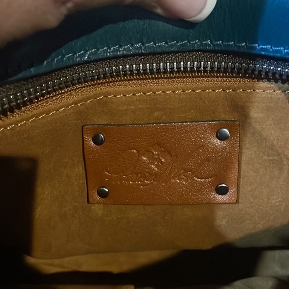 Gorgeous PT purse!! Teal color - Picture 6 of 7